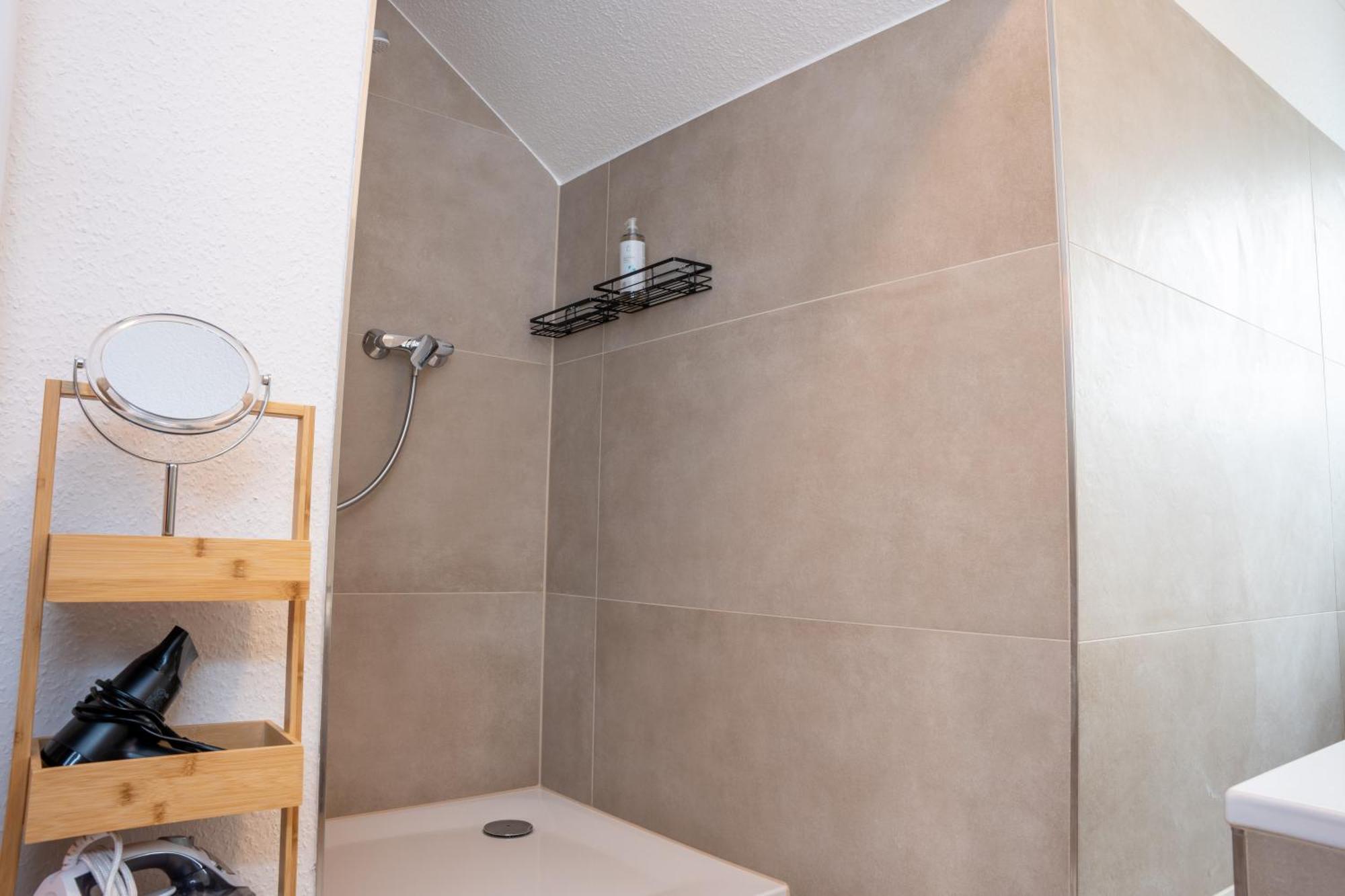 Schlossberg Residences - Design City-Apartment Im Herzen Der Weinstrasse Neustadt an der Weinstraße 외부 사진